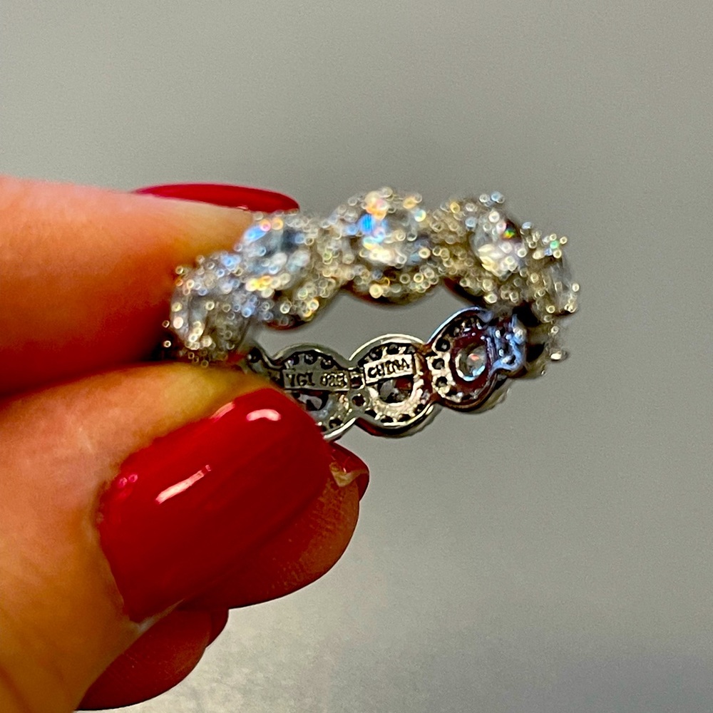 Silver eternity ring. Size 7.